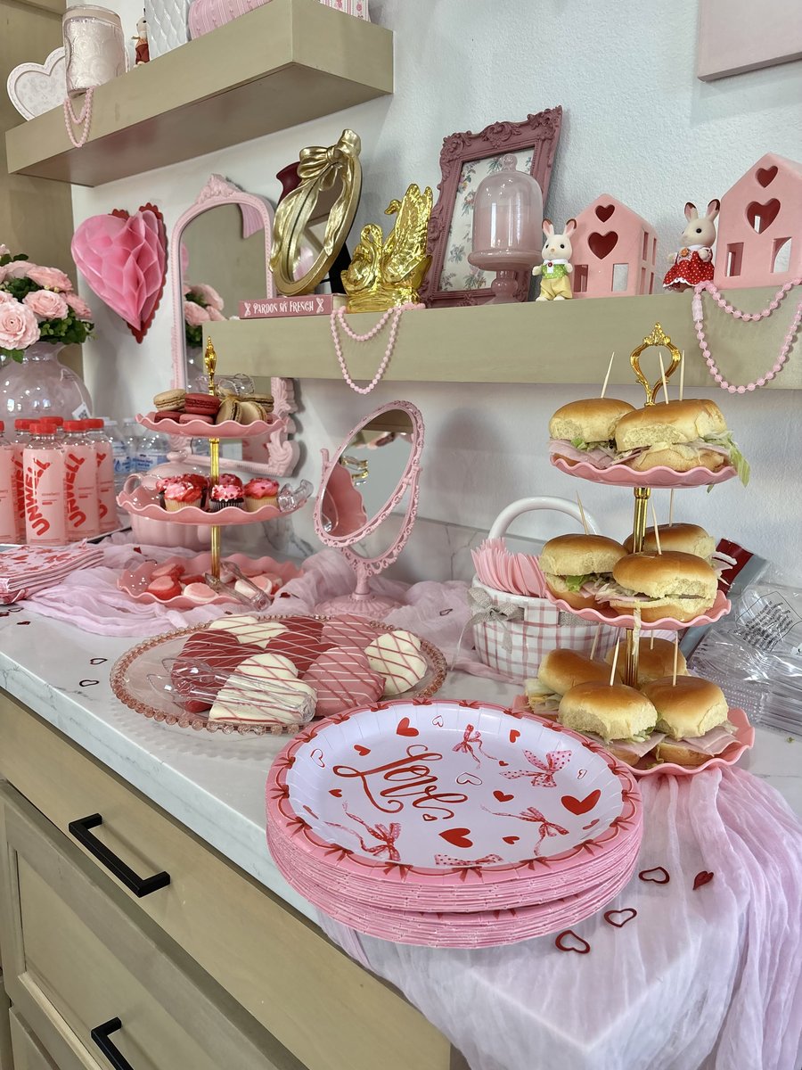 Sweet treats table at a Fleurish workshop